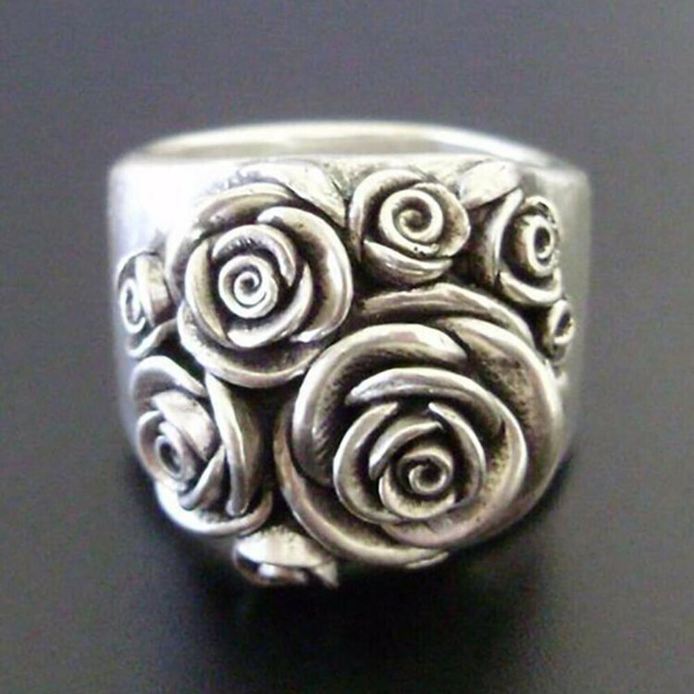 Silver tone Ring  of Roses NWOT!!!!!!